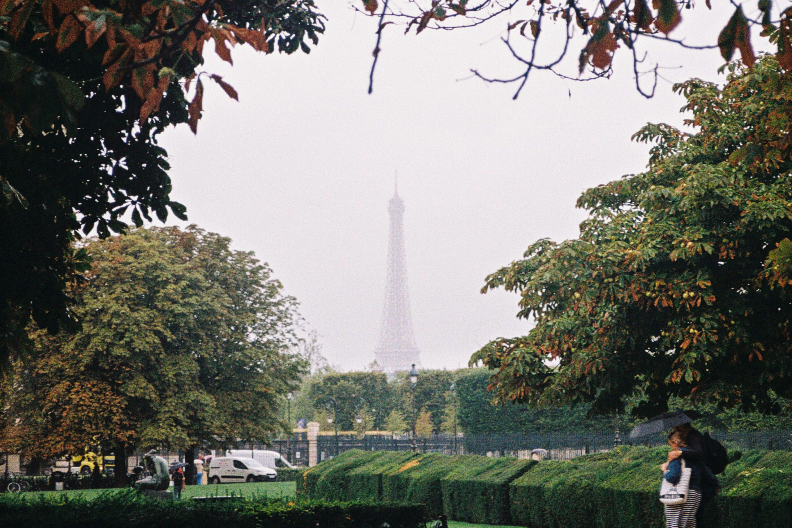 Paris Travel Guide